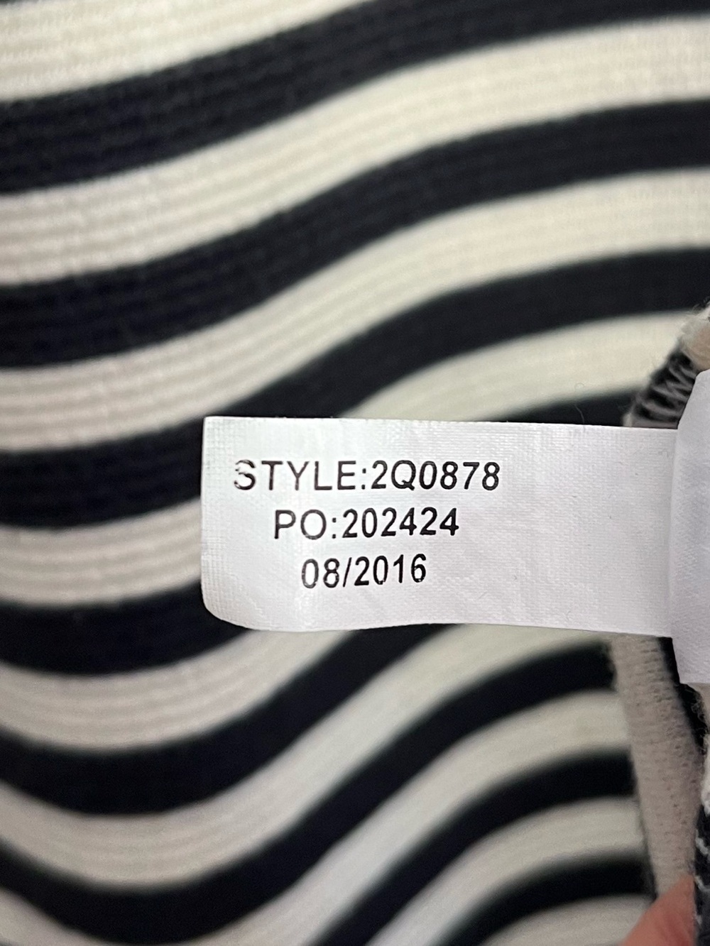 Vineyard Vines Navy and White Striped 3/4 Sleeve Dress - Picture 7 of 8